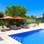 Apartament Sabina *